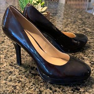 Nine & Co. dark burgundy platform heels 7.5